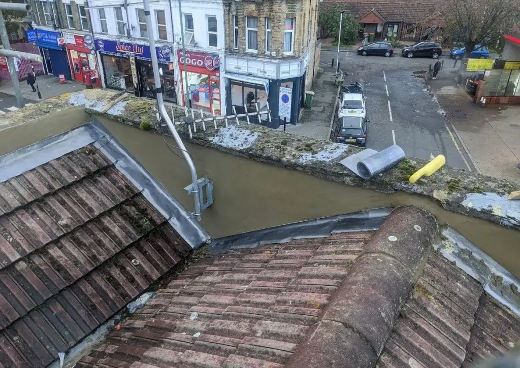 shop-roof-valley-gutter-roof-repair-service-london