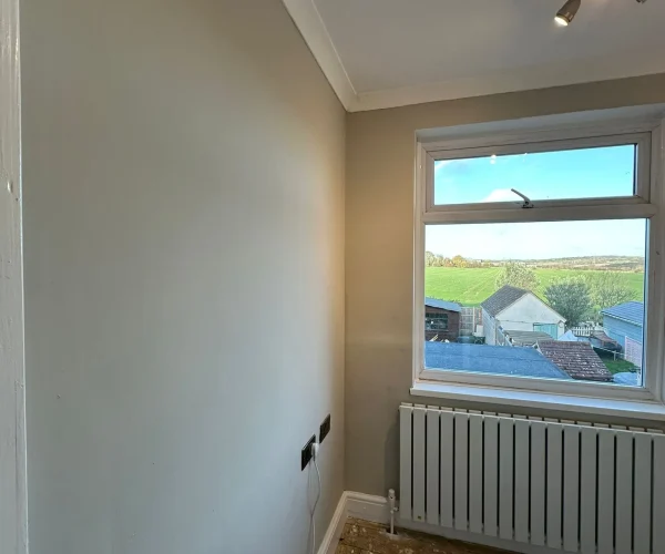 finished-hallway-redecoration-building-works-london-summit-services-london-ltd
